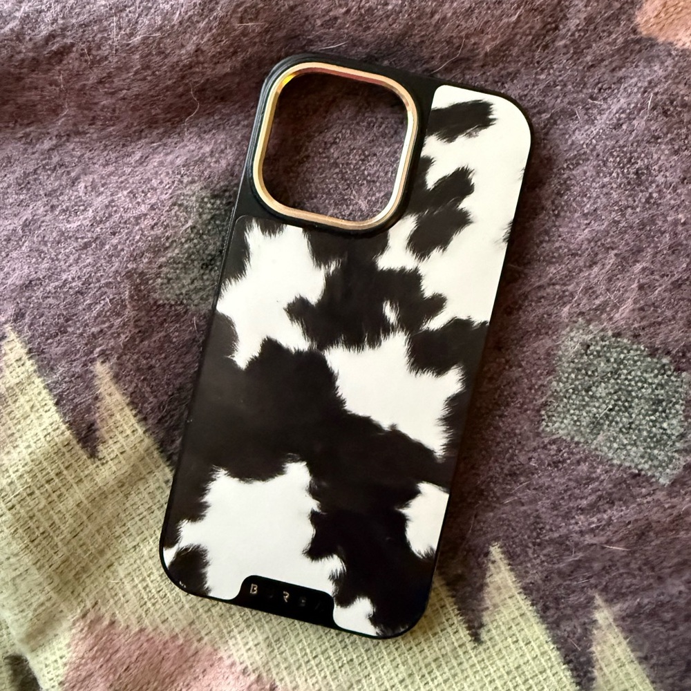 Burga Achromatic iPhone 14 Max Pro case